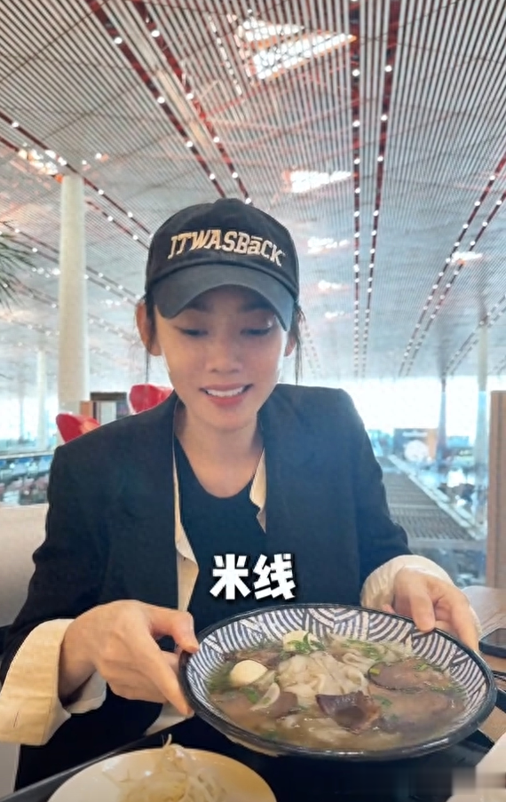 45岁秋瓷炫分享减肥技巧!狂吃不胖热爱美食,每天跑步超自律!