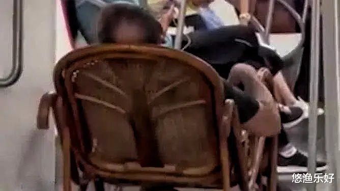 “两杯面粉一个蛋,所有饵料靠边站”,88岁的大爷分享钓鱼秘诀