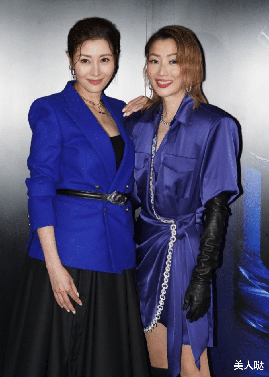 李嘉欣罕见同框郑秀文,年轻时都很惊艳,如今却是大妈与女神的差距