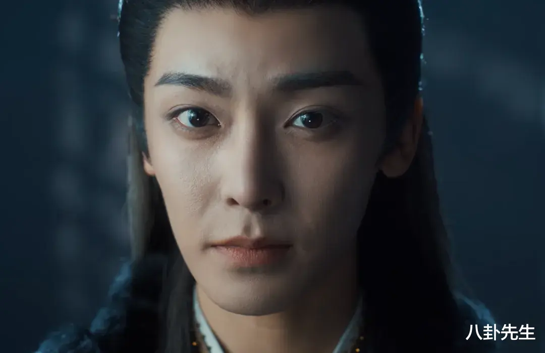 郭敬明新作《大梦归离》开播，陈都灵程潇颜值过关，男二号妆太浓