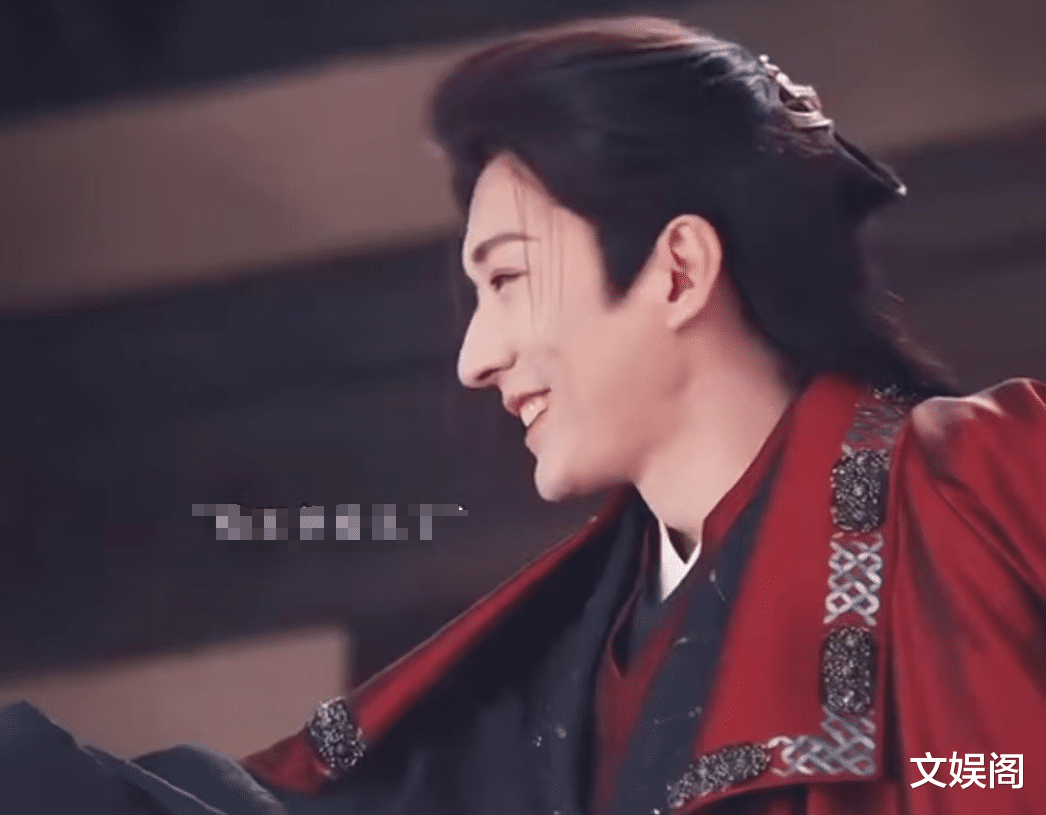 演技烂得像混子，《春花焰》一群神仙里混进“关系户” ，真招人嫌