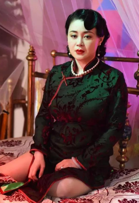 关婷娜：和赵本山绯闻不断，41岁仍单身，郭德纲：有心胸