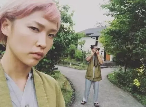 TVB当红花旦正面“呛声”老前辈！21岁甘心做后妈，曾被拍到带儿女摆地摊