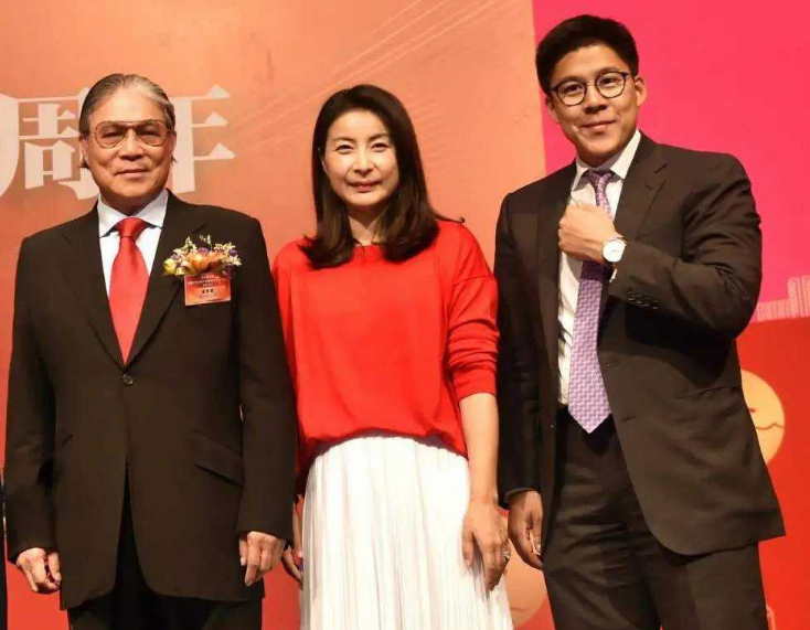 霍启刚怎么也不会想到？娶进家门的郭晶晶一举打破霍家百年家规。