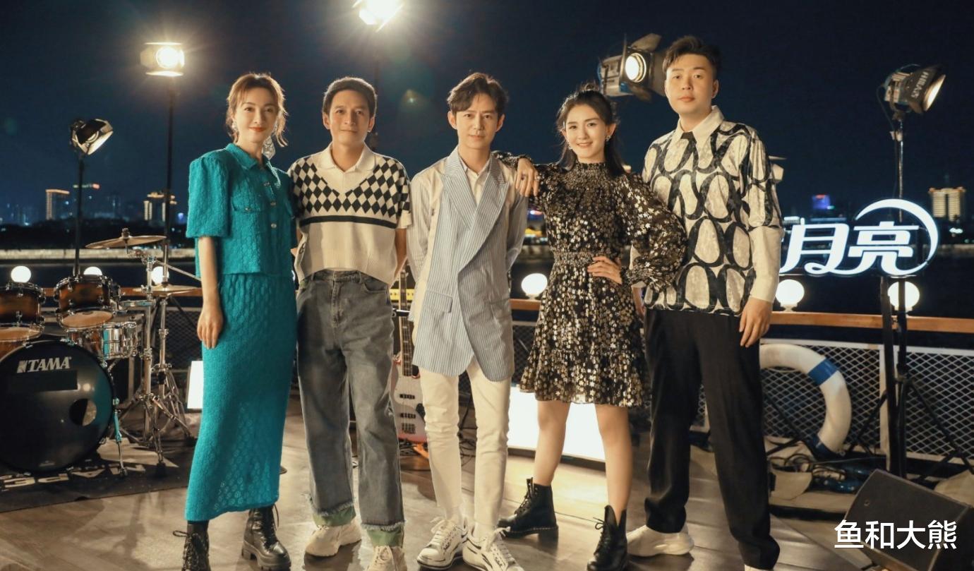 41岁吴昕好事将近？被曝与38岁男星郑凯已经同居，评论区精彩