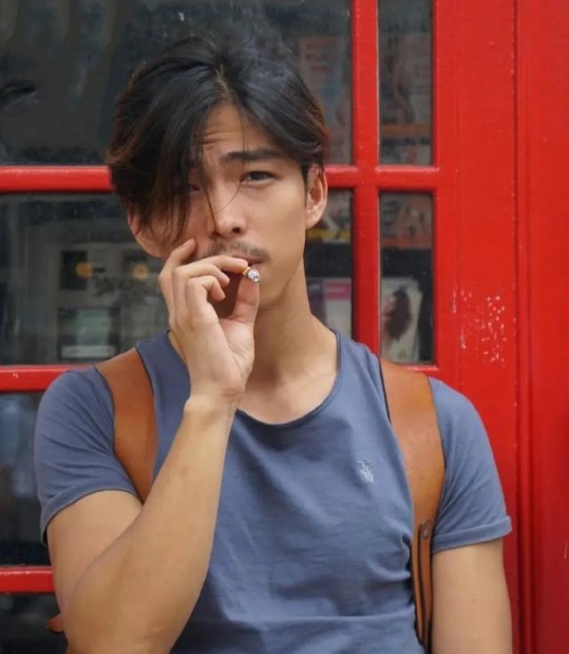 演员章宇:从体制内裸辞,北漂十年,今凭借《雪迷宫》爆火出圈