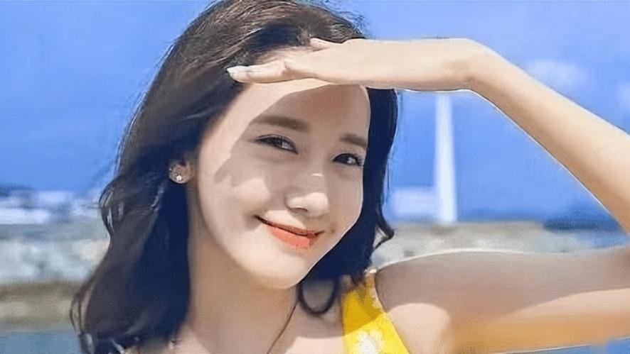 真靓！韩国“第一美女”林允儿，眼勾魂腿迷人，可惜她是韩国人