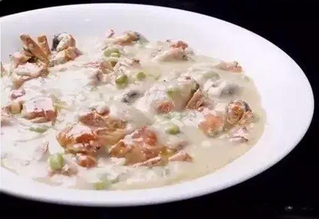 美食推荐：西红柿腐竹炖牛腩、脆炸贡糕、白汁薯泥烩花蟹制作方法