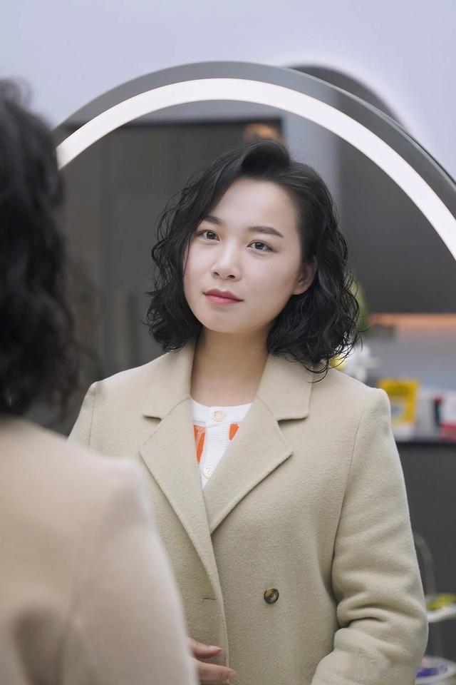 女士发型别乱剪,最美还的是波波头,百变时尚不挑人