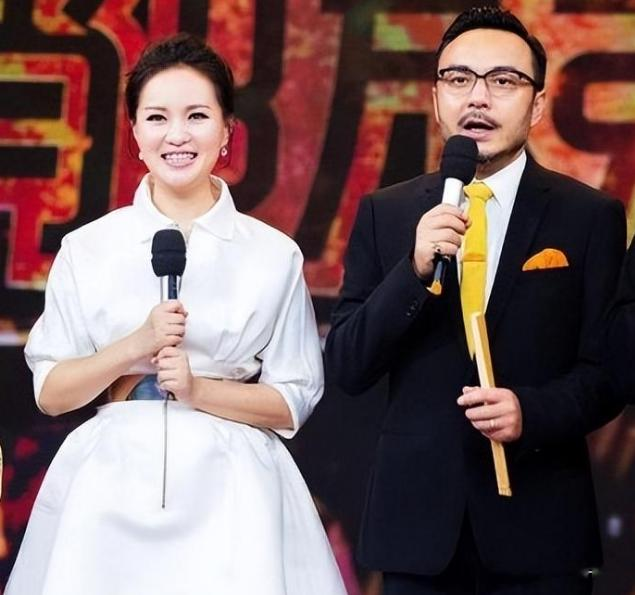 雷佳|她是第一位博士级歌唱家，12次荣登春晚，丈夫身价不菲也是博士