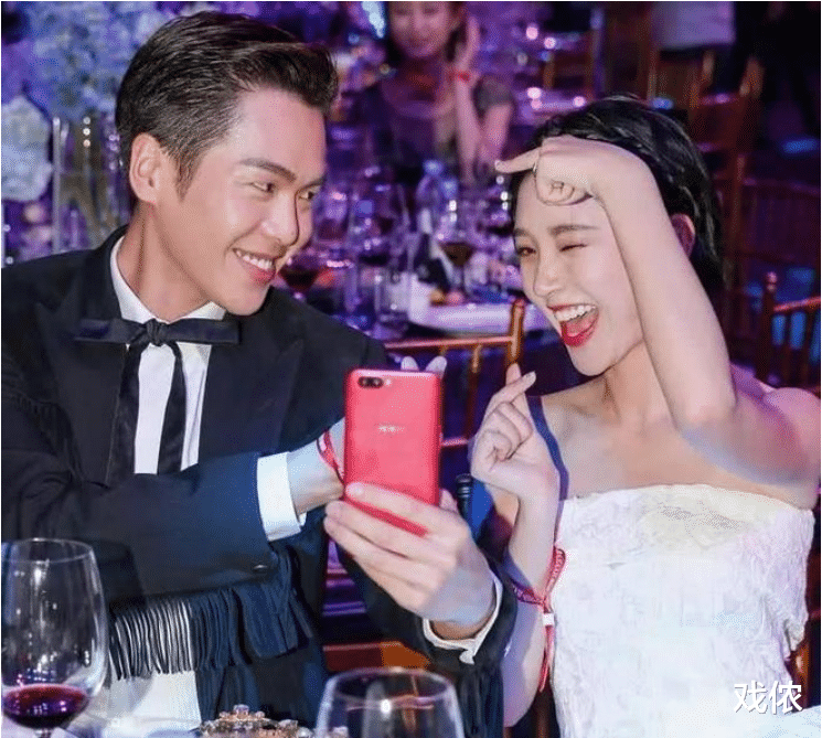 何炅问张若昀有何减肥秘诀,不料张若昀笑着说道:该吃吃,该喝喝