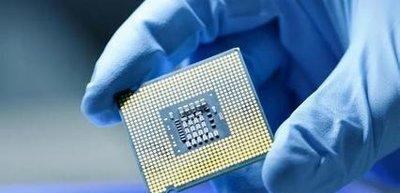 美国再启芯片产业制裁?跑越南建厂也无力回天,逼着中方下定决心