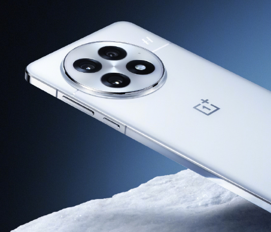 一加13 高通骁龙8至尊版+ColorOS 15 三摄像头