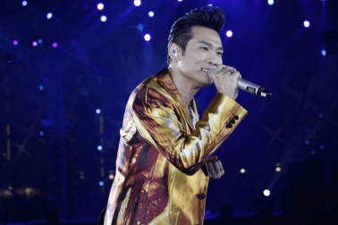 爱过吴君如，红过刘德华，50岁才找到真爱，54岁老来得子