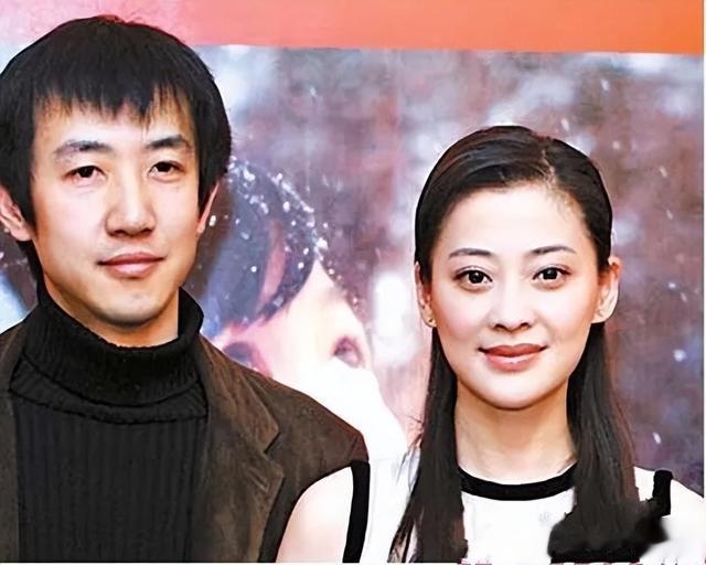 朱时茂26年前的春晚,有谁注意到他身旁的女生?如今成为了老戏骨