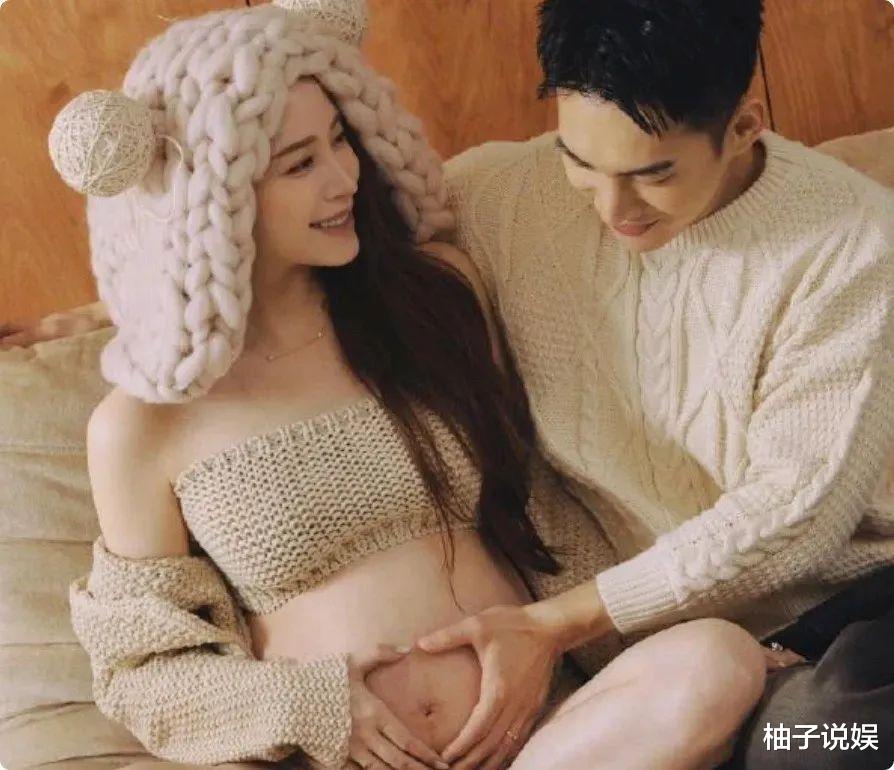 欧阳妮妮顺利产子!幸福家庭首次同框,网友热议可爱宝宝!