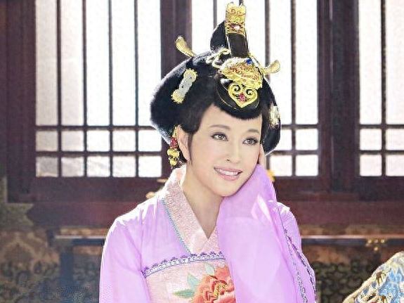 9位顶流明星的狱中生活:没有任何优待,洗澡上厕所没有隐私