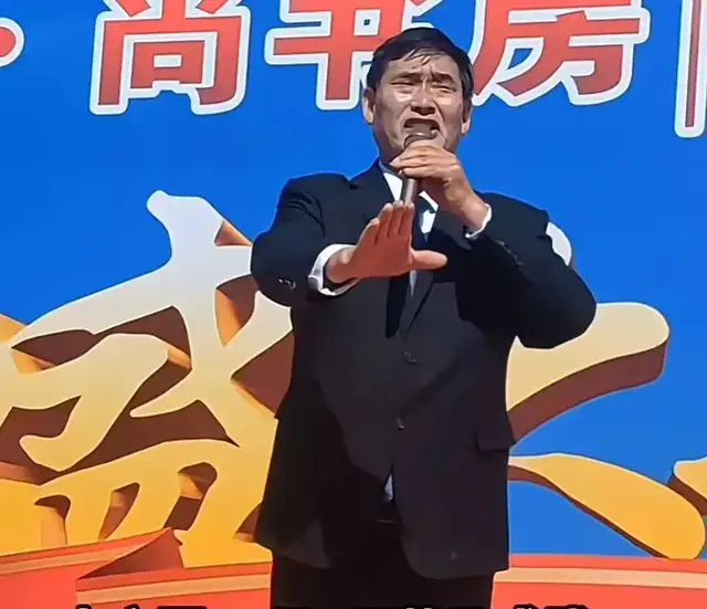 对比鲜明！大衣哥儿媳陈萌踏实过日子，生娃后陈亚男评论区沦陷