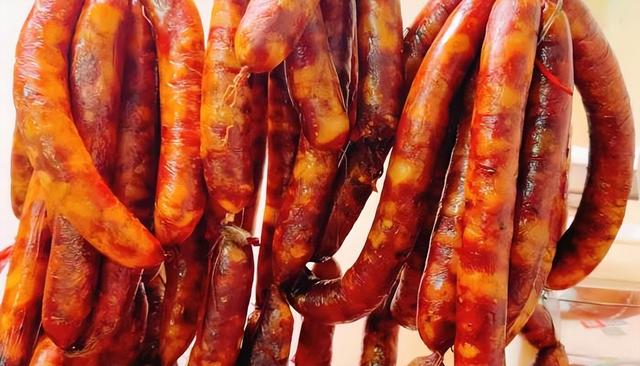 豆腐吃多了血压会升高?医生感叹:这几种食物,吃的越多血压越高