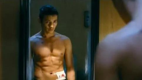 以暴制暴爽翻天，这部韩国电影嗨爆了！