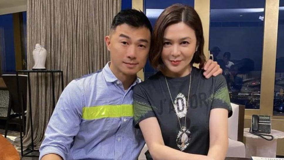 62岁关之琳被男模揽在怀里，女神风采依旧，比男模都好看