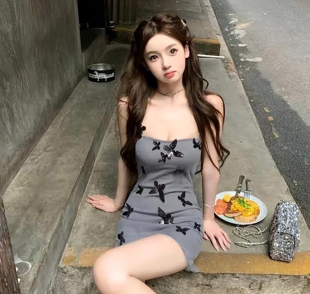 王思聪女友大量私照曝光，身材火辣网红脸，网友：谁看谁不迷糊