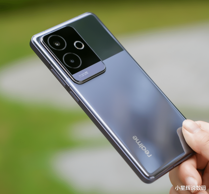 骁龙8Gen3+5800mAh，发布两个月跌至2530元，堪称手机“新卷王”