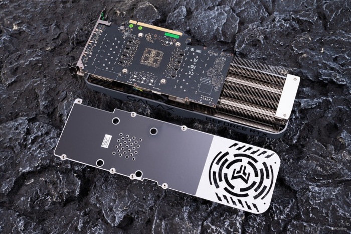 经典不朽！影驰4070 Ti S经典金属大师上手体验