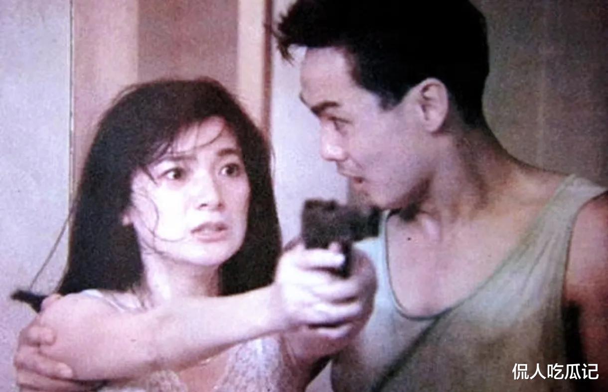 《玫瑰的故事》阎青妤:闺蜜是刘晓庆,曾是恋爱脑也被情所伤,她56岁选择单身