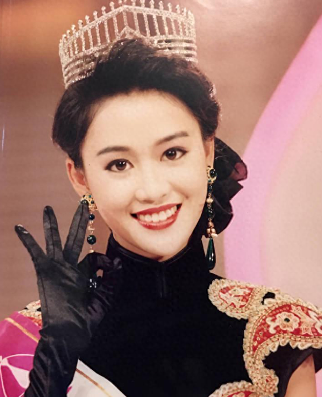 自古“塌鼻子”出美人!这5位女星个个惊艳,第4位曾靠鼻子美出圈