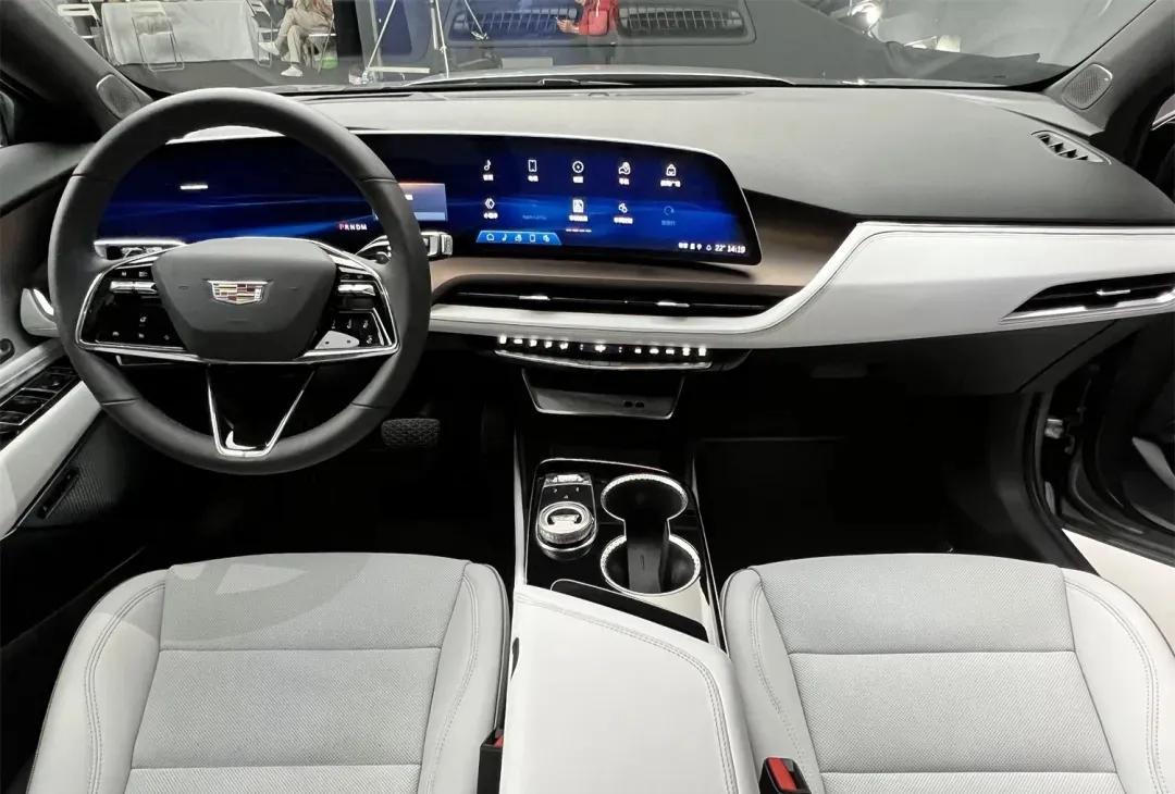 凯迪拉克GT4, 只要13万！15万以内能买到的最好的豪华SUV, 没有之一