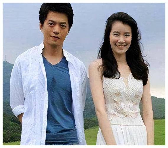 李健夫妇:火锅局中的温馨与坚守