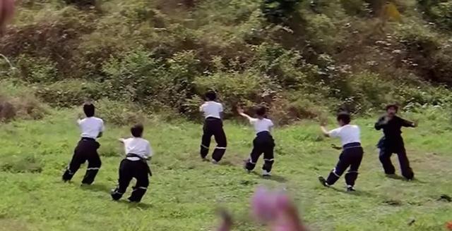 被誉为最牛星一代,五个儿子都是大腕,大儿子火过周星驰、甄子丹