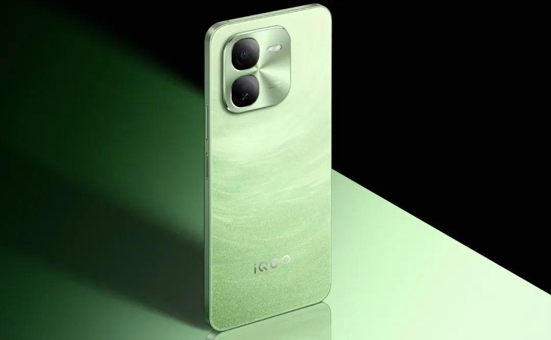 999元售价+1000nit全局亮度，一款屏幕亮度最高的LCD屏幕手机！