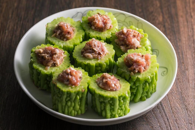 调肉馅好吃有诀窍，切记多放2味料，油润鲜香又多汁，不柴也不腥