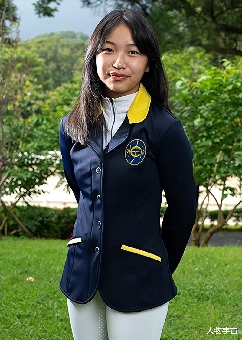 她是带球嫁帅哥最丑港姐，忽视丈夫却被深爱，培养女儿成马术精英