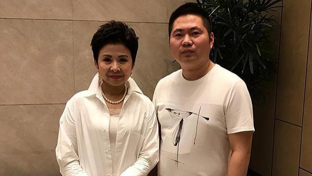 赖昌星不再隐瞒，被捕后揭露与董文华的关系，难怪老艺术家会退圈