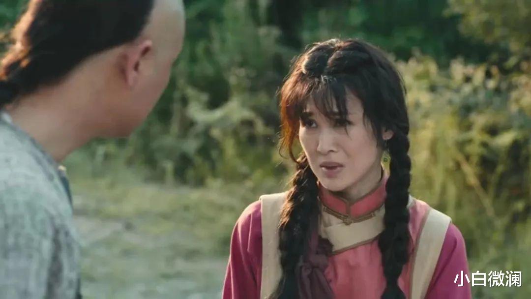 曾经的“亮剑女神”也来强行扮嫩了,一脸褶子扎双马尾真尴尬