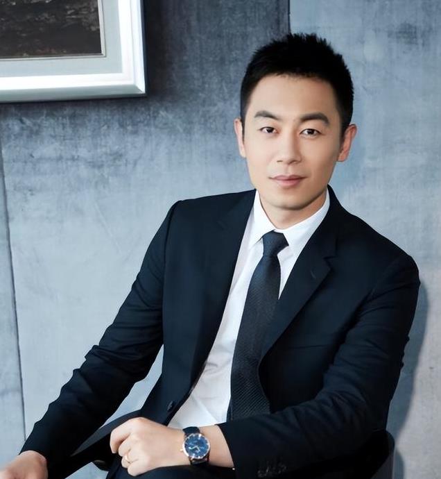 质疑国家，当众挑衅郭麒麟的朱亚文，面相变了，杨天真的话应验了