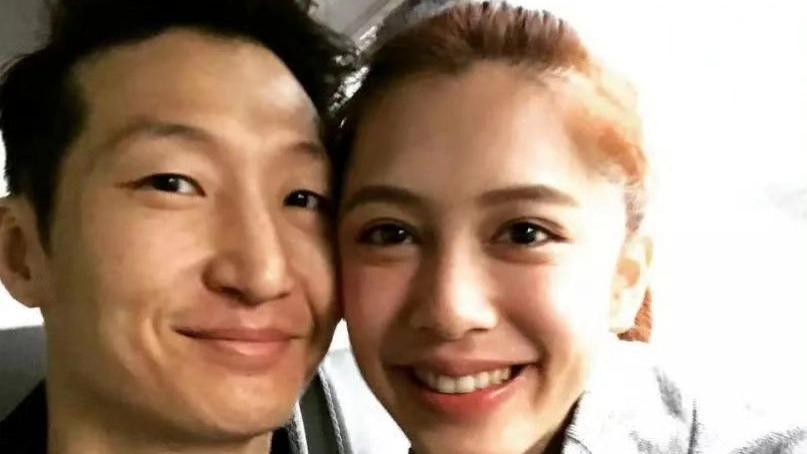 洪金宝二儿子被传婚讯，女方神似Angelababy，两人差15岁相恋7年