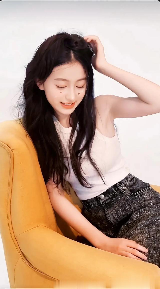 谁能想到她才14岁啊!