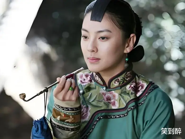 她和导演同居十几年被抛弃,将黄渤亲到害羞,如今48岁身价几十亿