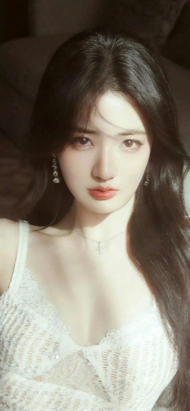 徐璐这身材深藏不露啊,之前真是小看她了