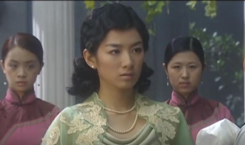 同样是“琼瑶女郎”，蒋勤勤和黄奕合作了4次，谁颜值巅峰时更美