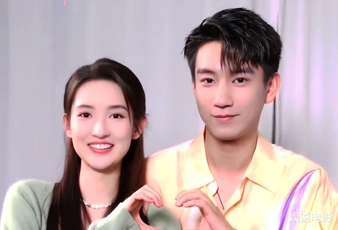 杨玏王玉雯旅游归国上演爱的抱抱,CP粉:悬着的心终于死了