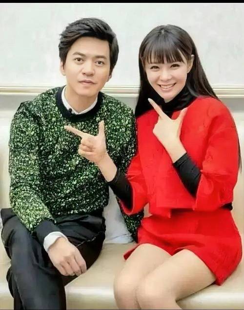 李健夫妇:火锅局中的温馨与坚守