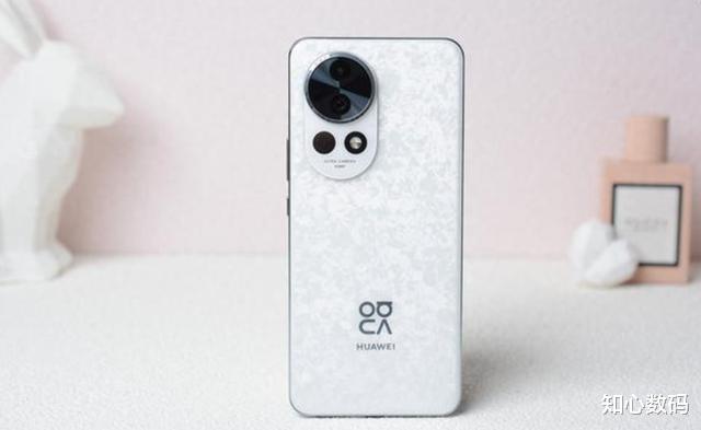 华为宣布清仓了,麒麟8000+卫星通信,256GB降到2049元