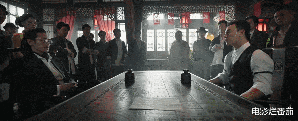 同样是拍网大,把释小龙的新作和谢苗一比较,差距就出来了