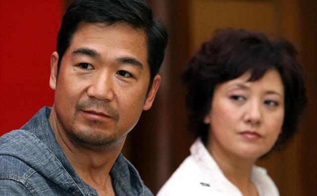 直到张默现状曝光,才终于明白,“后妈”邓婕的牺牲全都白费了