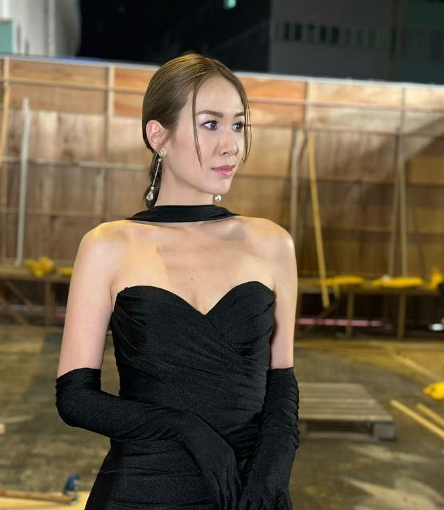 TVB恩爱情侣亮相活动，被催婚女方表示已死心，男友回应引猜测